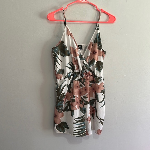 Shein shorts romper tropical size large - Picture 1 of 3
